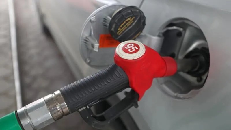 La cotation boursière de l'essence AI-95 a bondi de 7,5 % en une journée