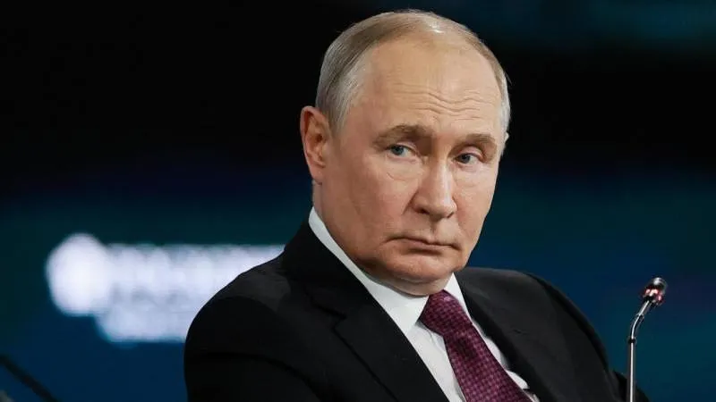 Poutine : la paix doit être décidée avant tout entre la Russie et l’Ukraine