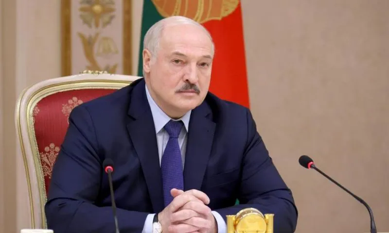 Loukachenko s'envole pour des pourparlers avec Poutine