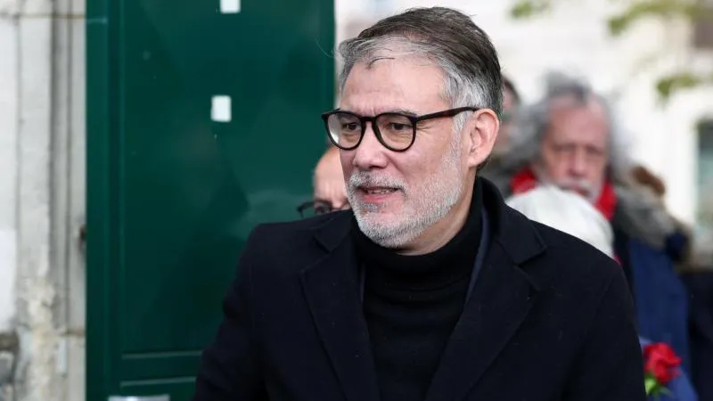 Le chef du Parti socialiste annonce qu'il briguerá la présidence en 2027