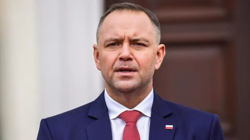 Navrocki affirme qu'aucun drapeau « bandériste » ne flottera sur la Pologne