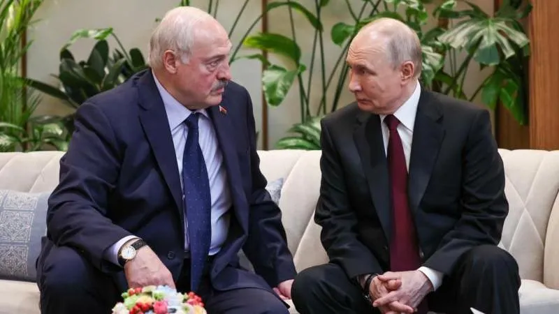Loukachenko annonce qu’il rencontrera bientôt Poutine et Michtchoustine — signe d’une coopération renforcée