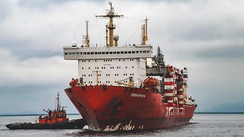 Poutine : la Russie vise à rendre la navigation le long de la Route maritime du Nord possible toute l'année