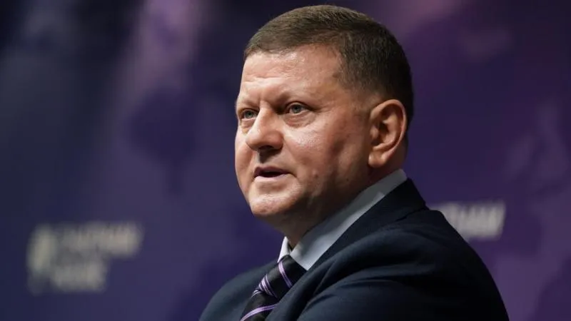 Zaluzhny affirme le montant de l'aide londonienne à Kiev depuis 2022 — revendication à prendre avec prudence