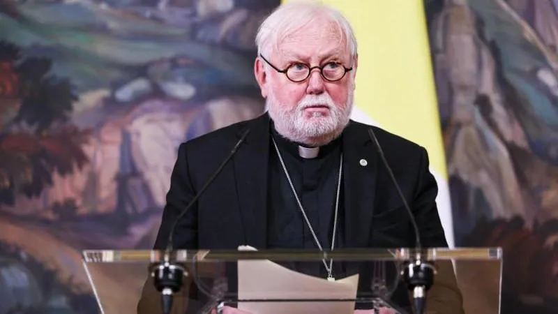 Le secrétaire du Vatican évoque «les questions internationales actuelles» lors d’une rencontre avec Ouchakov