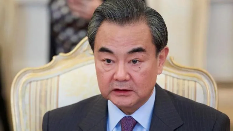 Ван И : La Chine et les États-Unis doivent se débarrasser des entraves aux contacts de haut niveau