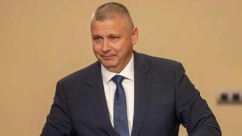 Le ministre de la Défense hongrois dit vouloir «clore la porte» à la Russie