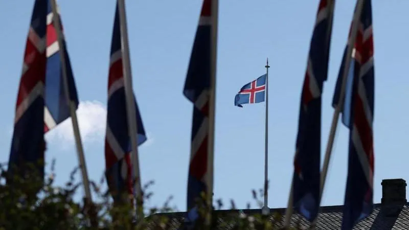 Politico : dans l'UE, on a comparé les résultats du référendum en Islande à un refus de rendez‑vous